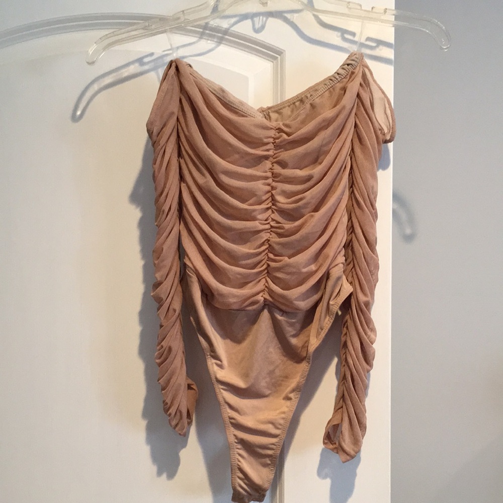 Beige Shelly brand ruched size medium but fits like extra small